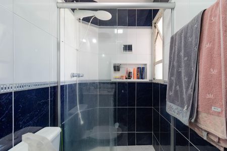 Apartamento à venda com 112m², 2 quartos e 2 vagas Apartamento à venda com 112m², 2 quartos e 2 vagasBanheiro da Suíte 1