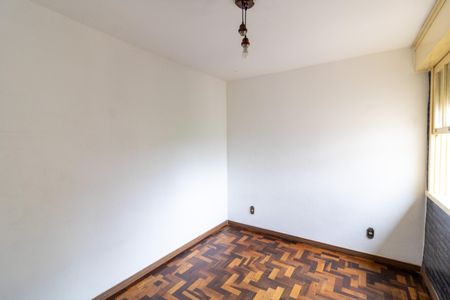 Quarto 1 de apartamento à venda com 3 quartos, 70m² em Santo Antônio, Porto Alegre