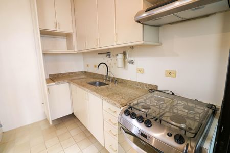 Cozinha de apartamento à venda com 1 quarto, 50m² em Brooklin, São Paulo