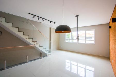 Sala de casa para alugar com 3 quartos, 153m² em Vila Valparaíso, Santo André