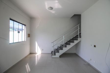 Sala de casa para alugar com 3 quartos, 110m² em Centro, Nilópolis