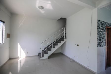Sala de casa para alugar com 3 quartos, 110m² em Centro, Nilópolis