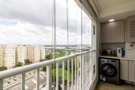 Apartamento à venda com 42m², 2 quartos e 1 vaga Apartamento à venda com 42m², 2 quartos e 1 vagaSacada