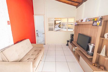 Casa para alugar com 105m², 3 quartos e 2 vagas Casa para alugar com 105m², 3 quartos e 2 vagassala