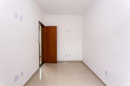 Quarto 1 de apartamento para alugar com 2 quartos, 38m² em Vila Granada, São Paulo