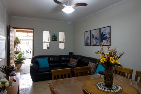 Sala de casa à venda com 2 quartos, 85m² em Vila Nhocuné, São Paulo