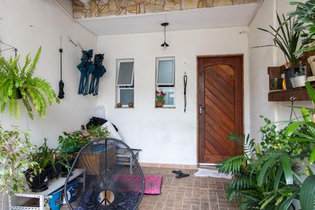 Casa à venda com 85m², 2 quartos e 2 vagas Casa à venda com 85m², 2 quartos e 2 vagasCaragem