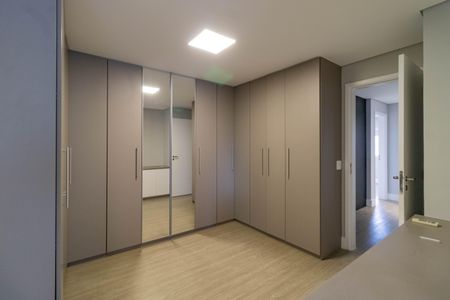 Apartamento para alugar com 241m², 4 quartos e 4 vagasCloset da suíte 2