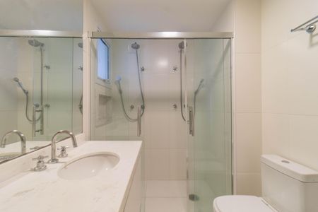 Apartamento para alugar com 241m², 4 quartos e 4 vagasBanheiro da Suíte 2