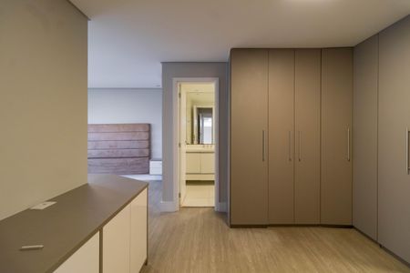 Apartamento para alugar com 241m², 4 quartos e 4 vagasCloset da suíte 2