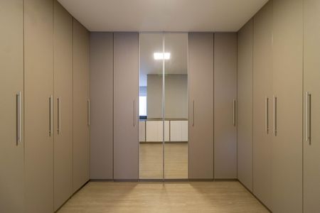 Apartamento para alugar com 241m², 4 quartos e 4 vagasCloset da suíte 2