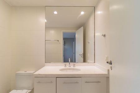 Apartamento para alugar com 241m², 4 quartos e 4 vagasBanheiro da Suíte 1