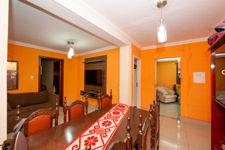 Casa à venda com 235m², 4 quartos e 4 vagas Casa à venda com 235m², 4 quartos e 4 vagasSALA