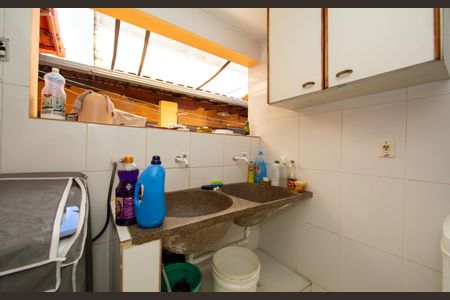 Casa à venda com 235m², 4 quartos e 4 vagas Casa à venda com 235m², 4 quartos e 4 vagasAREA DE SERVICO