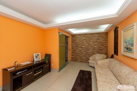 SALA de casa à venda com 4 quartos, 235m² em Átila de Paiva (barreiro), Belo Horizonte