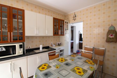 Casa à venda com 250m², 3 quartos e 2 vagas Casa à venda com 250m², 3 quartos e 2 vagascozinha casa 1