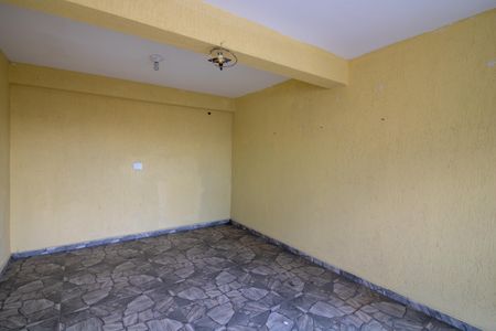 Casa à venda com 250m², 3 quartos e 2 vagas Casa à venda com 250m², 3 quartos e 2 vagasGaragem casa 1