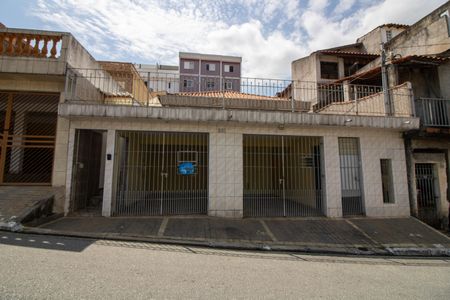 Casa à venda com 250m², 3 quartos e 2 vagas Casa à venda com 250m², 3 quartos e 2 vagasFachada