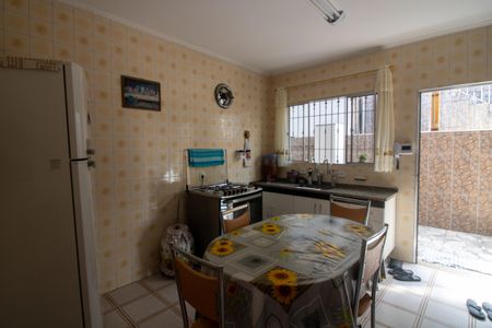 Casa à venda com 250m², 3 quartos e 2 vagas Casa à venda com 250m², 3 quartos e 2 vagascozinha casa 1