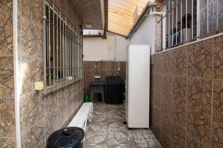 Casa à venda com 250m², 3 quartos e 2 vagas Casa à venda com 250m², 3 quartos e 2 vagasFundo casa 1