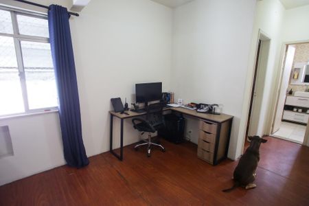 Sala de apartamento à venda com 1 quarto, 62m² em Tanque, Rio de Janeiro