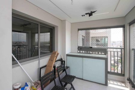 Apartamento à venda com 73m², 2 quartos e 1 vaga Apartamento à venda com 73m², 2 quartos e 1 vagaVaranda