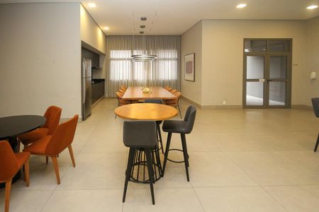 Apartamento à venda com 73m², 2 quartos e 1 vaga Apartamento à venda com 73m², 2 quartos e 1 vagaÁrea comum - Salão de festas