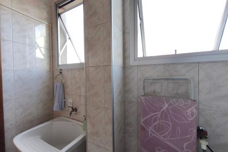 Apartamento à venda com 75m², 2 quartos e 1 vagaÁrea de Serviço