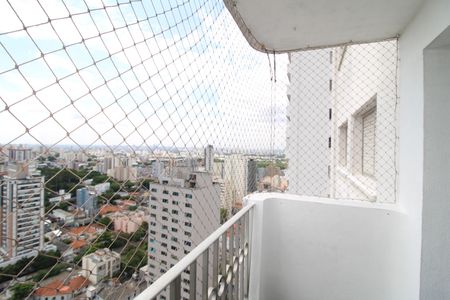 Apartamento para alugar com 70m², 2 quartos e 1 vagaSala - Varanda