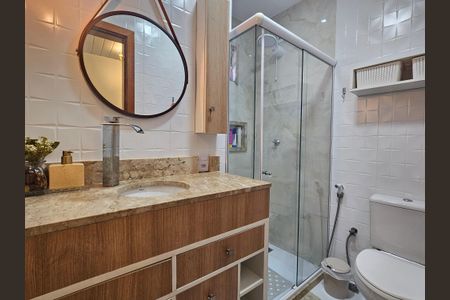 Apartamento para alugar com 115m², 2 quartos e sem vagaBanheiro Corredor