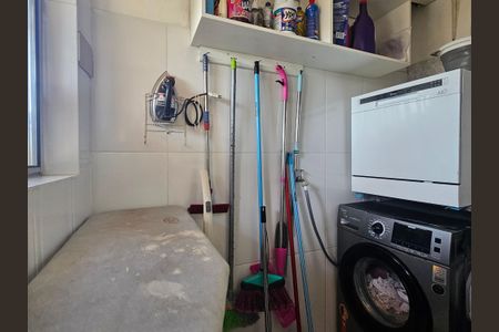 Apartamento para alugar com 115m², 2 quartos e sem vagaÁrea de Serviço