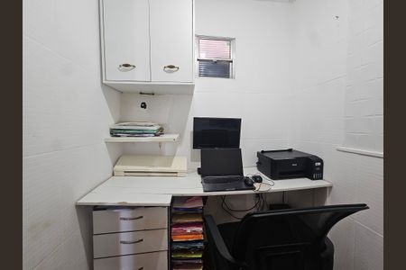 Apartamento para alugar com 115m², 2 quartos e sem vagaEscritório