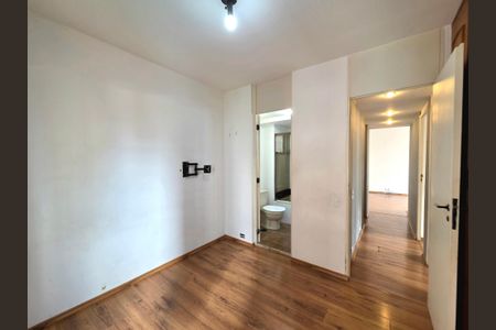 Apartamento à venda com 86m², 3 quartos e 2 vagas Apartamento à venda com 86m², 3 quartos e 2 vagasSuíte