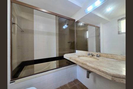 Apartamento à venda com 86m², 3 quartos e 2 vagas Apartamento à venda com 86m², 3 quartos e 2 vagasBanheiro da Suíte