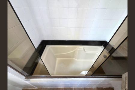 Apartamento à venda com 86m², 3 quartos e 2 vagas Apartamento à venda com 86m², 3 quartos e 2 vagasBanheiro da Suíte