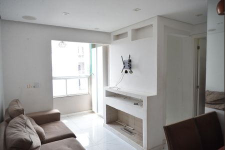 Sala de apartamento para alugar com 2 quartos, 51m² em Utinga, Santo André