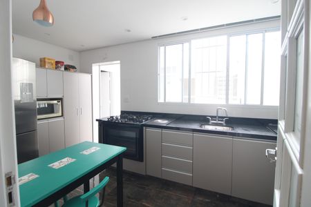 Casa à venda com 459m², 4 quartos e 3 vagasCozinha