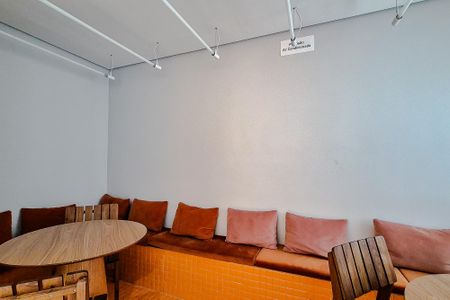 Apartamento à venda com 32m², 2 quartos e sem vagaÁrea comum