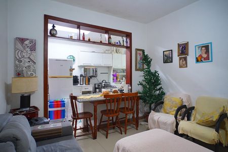 Sala de apartamento para alugar com 2 quartos, 40m² em Petrópolis, Porto Alegre