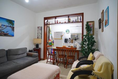 Sala de apartamento para alugar com 2 quartos, 40m² em Petrópolis, Porto Alegre