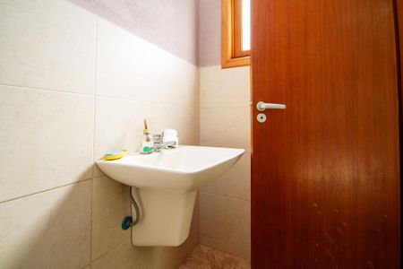 Casa de condomínio para alugar com 380m², 3 quartos e 4 vagasBanheiro Salão de Jogos