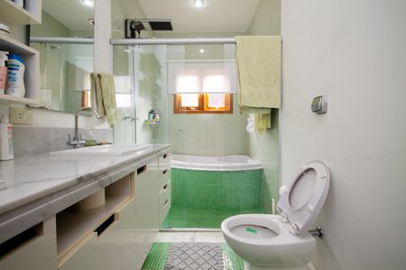 Casa de condomínio para alugar com 380m², 3 quartos e 4 vagasBanheiro Suíte 2