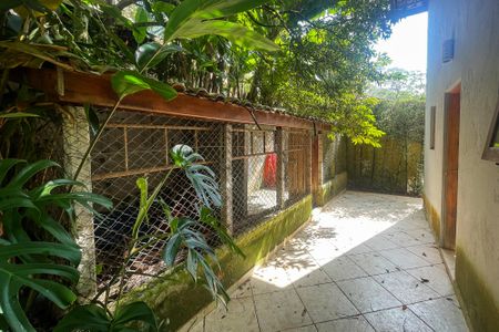 Casa de condomínio para alugar com 380m², 3 quartos e 4 vagasCanil
