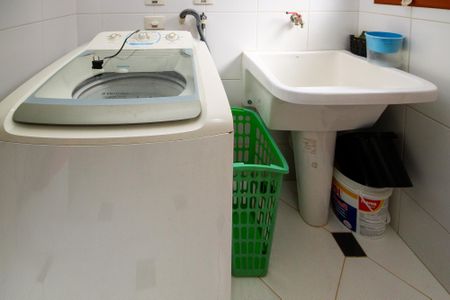 Casa de condomínio para alugar com 380m², 3 quartos e 4 vagasLavanderia