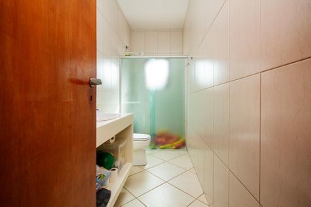 Casa de condomínio para alugar com 380m², 3 quartos e 4 vagasBanheiro Churrasqueira