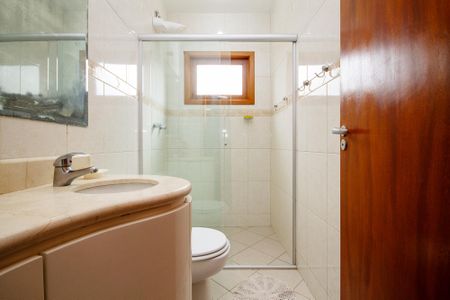 Casa de condomínio para alugar com 380m², 3 quartos e 4 vagasBanheiro 1