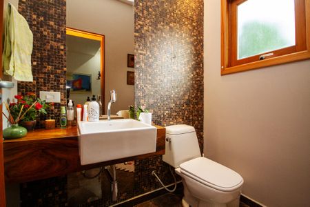 Casa de condomínio para alugar com 380m², 3 quartos e 4 vagasLavabo