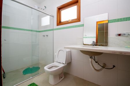 Casa de condomínio para alugar com 380m², 3 quartos e 4 vagasBanheiro Suíte 1