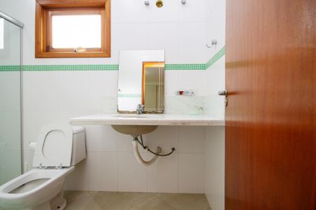 Casa de condomínio para alugar com 380m², 3 quartos e 4 vagasBanheiro Suíte 1