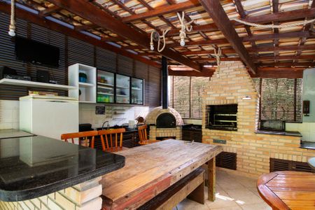 Casa de condomínio para alugar com 380m², 3 quartos e 4 vagasChurrasqueira